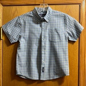 Faded Glory Authentic Kids Button Down Short Sleeved Shirt with Extra Buttons.